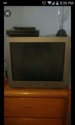 Emerson tv like new with remote 20$