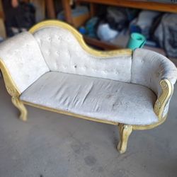 Antique Chase Lounge Chair Great Condition 