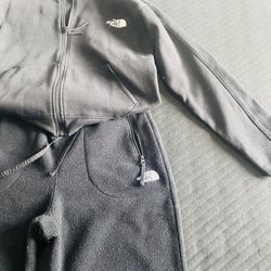 The north face Hoodie and Joggers 