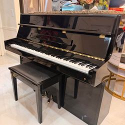 Samick black gloss upright piano