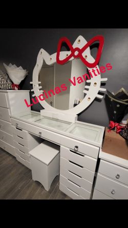 White Glasstop Vanity Set 