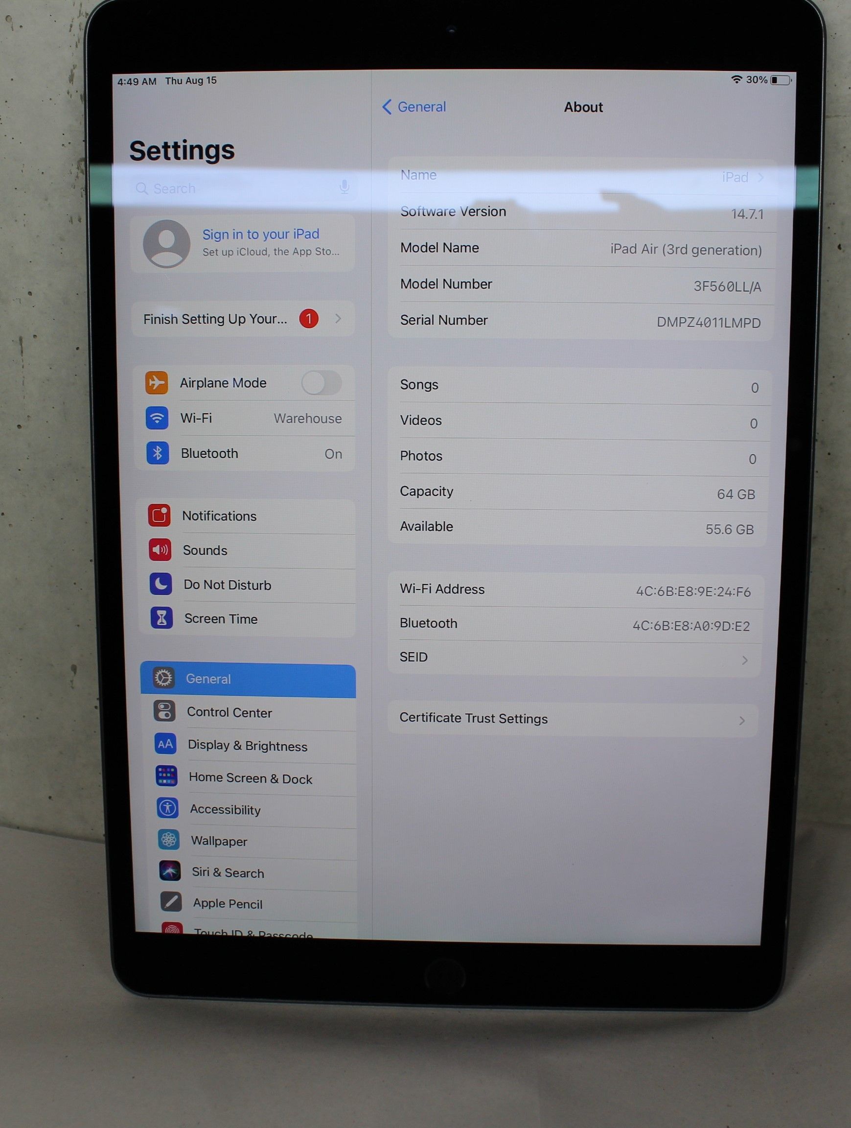 Apple iPad Air 3rd Gen 10.5IN 65GB (Model: A2152)