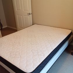 Mattress And Box Spring Excellent Condition 1 Yr Old _100 Or Make Offer