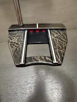 Scotty Cameron Futura X7M golf putter