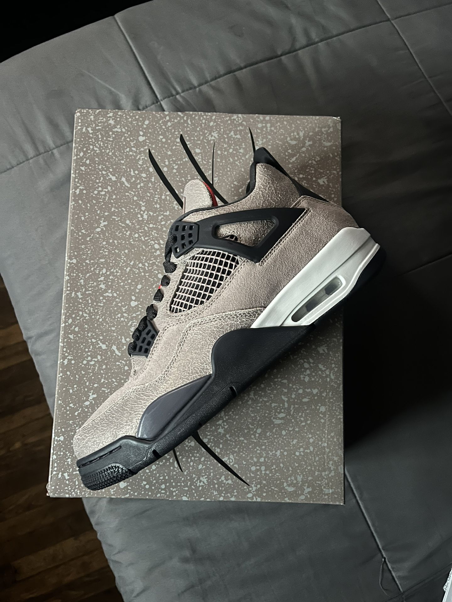 Jordan 4 Taupe Haze Size 10