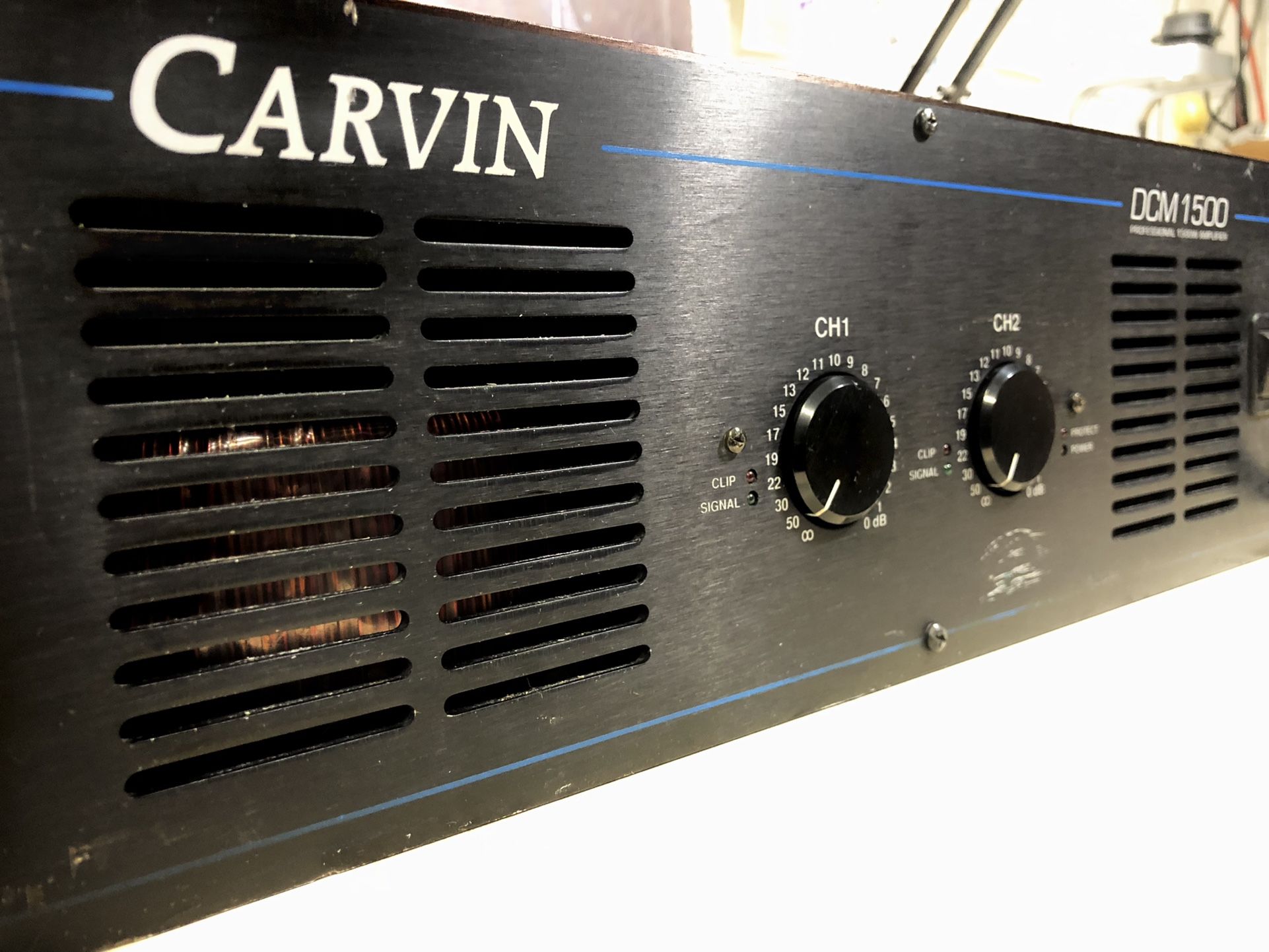 CARVIN DCM 1500 Professional 1500W Power Amplifier