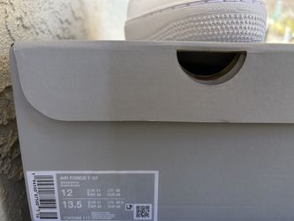Men Brand New White Air Force 1s ‘07