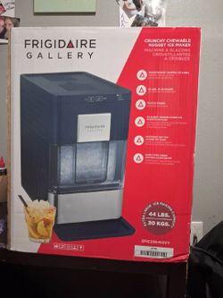 Frigidaire Gallery Nugget Ice Maker EFIC256 Navy