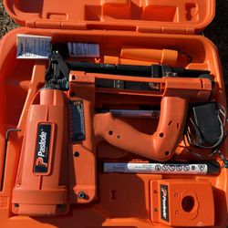 Like Brand New Paslode Cordless 1/2” Crown Utility Stapler Comes With Boxes Of Staples Different Sizes