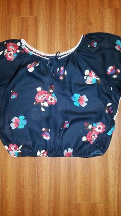 Blue floral top