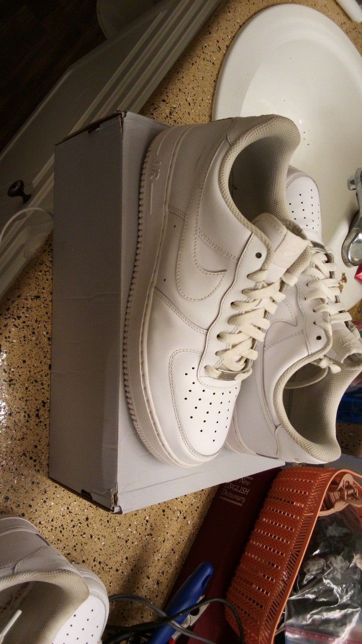 Like New 10.5 Af1s 70