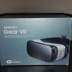 Samsung Gear VR Head Set (Pick Up Only Conyers Ga Or Meet Up)