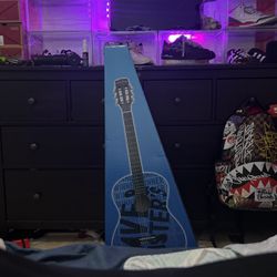 Dave & Busters Guitar 