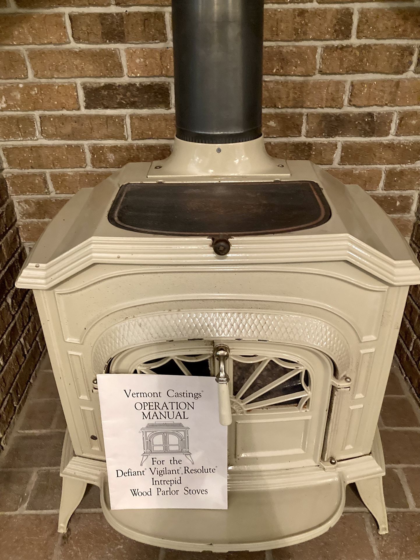 Vermont Castings Resolute wood stove for Sale in New Freedom, PA - OfferUp