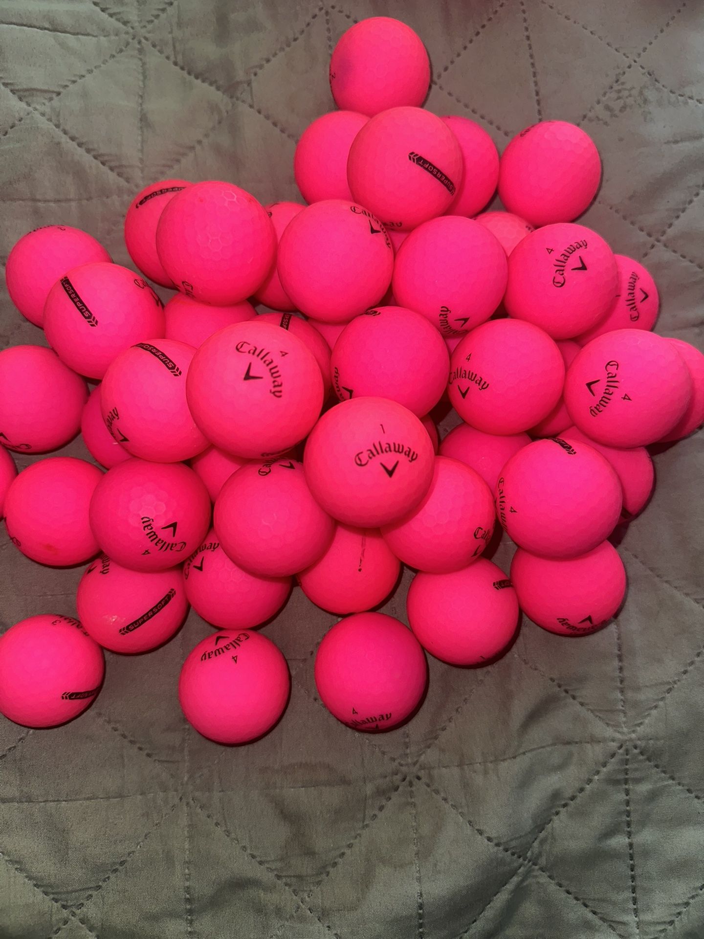 50 Callaway Matte Pink Supersoft Golf Balls 