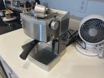 Coffee Machine Free pending till 6:30 pm