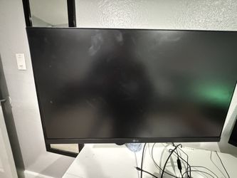 LG 27BN88Q-B Ergo Monitor (27”) w/ C-Clamp Adjustable Desk Arm