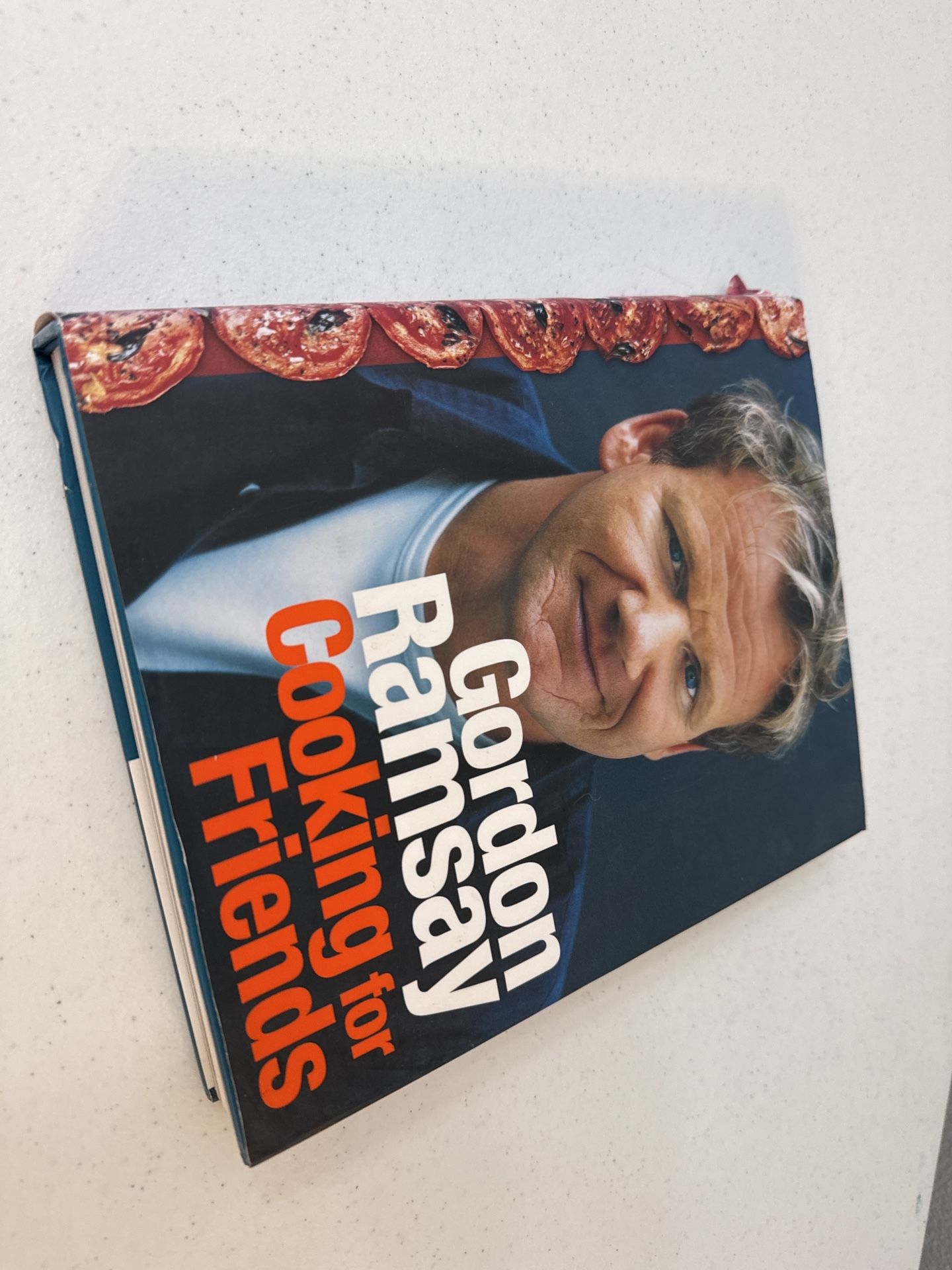 Gordon Ramsay Cooking for Friends – Celebrity Chef Cookbook