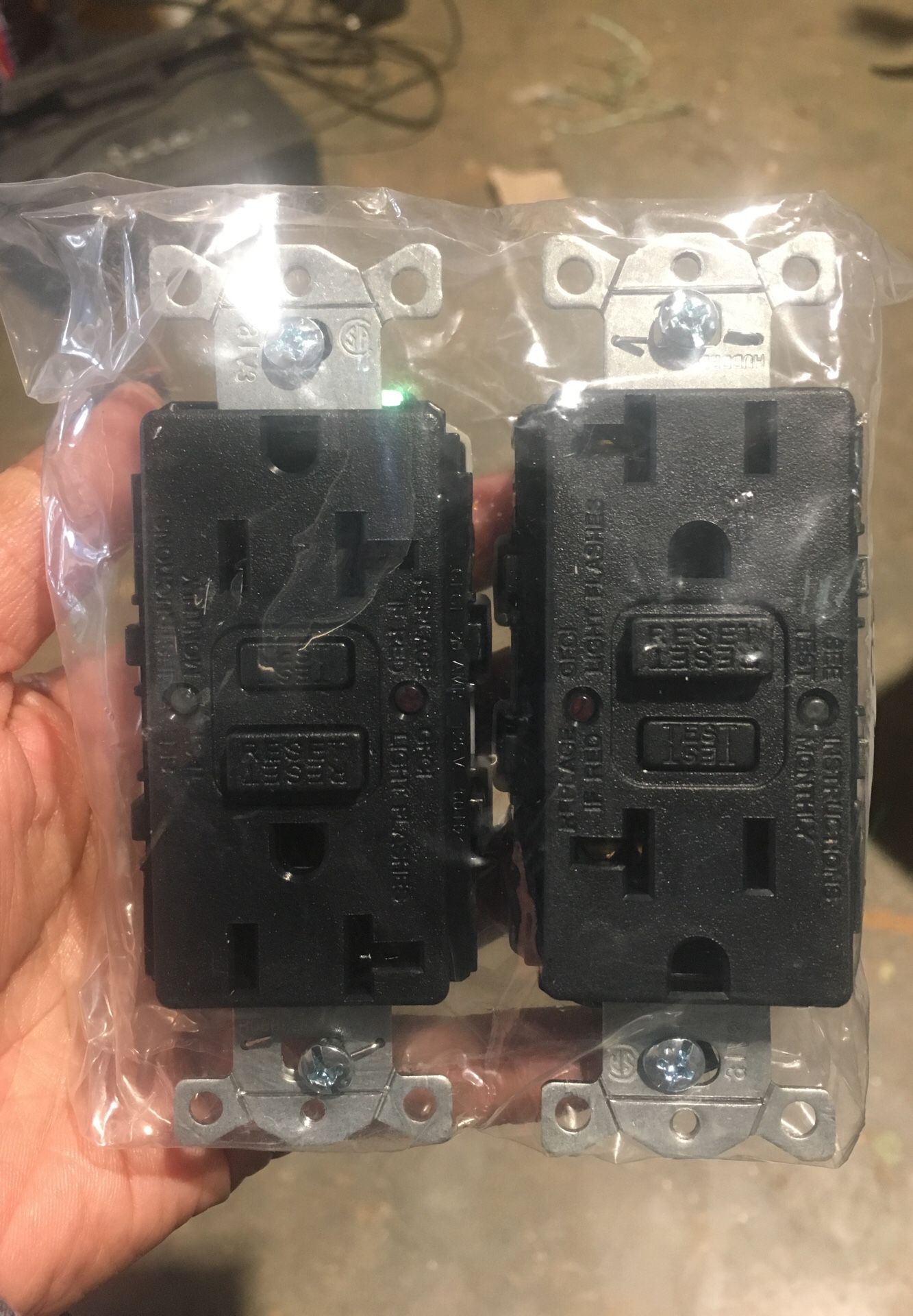 GFCI. Duplex receptacle