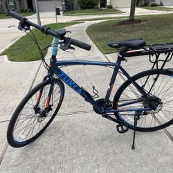 Like New - 700c 24 Speed Road Bike