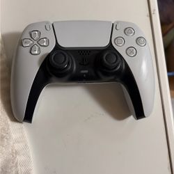 PlayStation 5 Controller 30$ I WANT SOLD ASAP. 