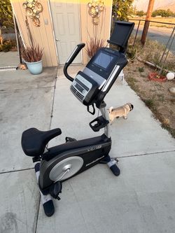 NordicTrack VU19 Upright Exercise Bike