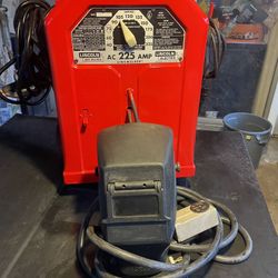 Lincoln Welder Machine 220 Good Working Condition