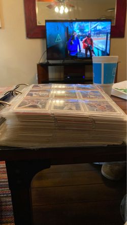 100s of topps baseball cards from the early to mid 90s