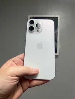 iPhone 16 pro max AT&T 256 Gb