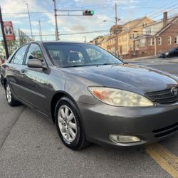 2003 Toyota Camry XLE 4 Dr Sedan 