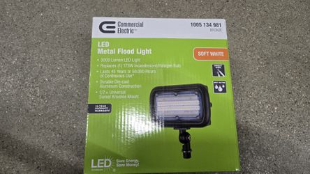 Commercial Electric LED Metal Case Flood Light