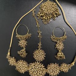 Fashion Jewelry Necklace Earrings And Head pins 
