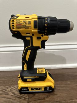 Dewalt  20V  Max Cordless Drill Plus Battery 
