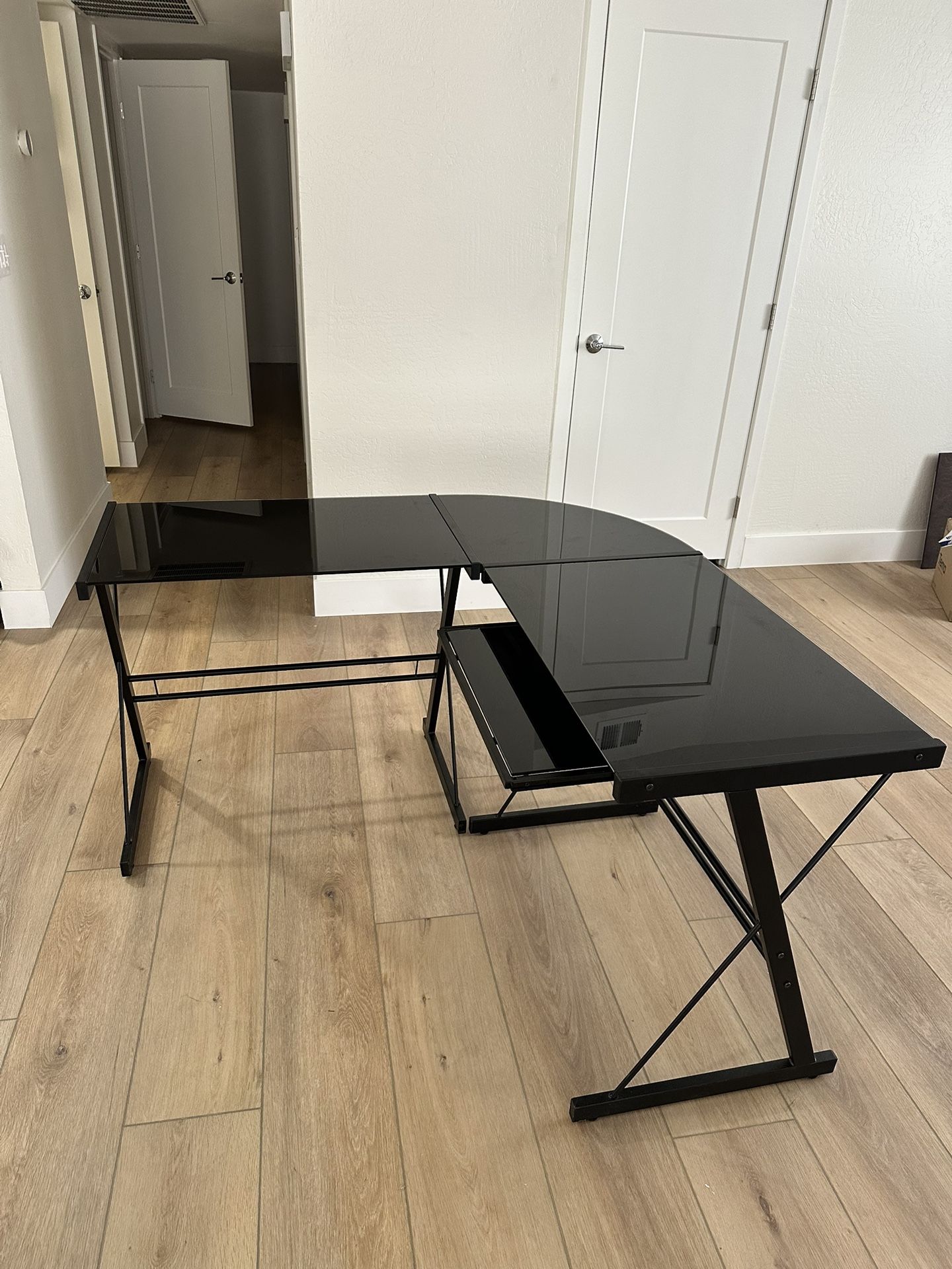 L-Shaped Computer Desk