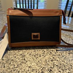 DOONEY & BOURKE Leather Crossbody Purse - BRAND NEW WITH TAGS
