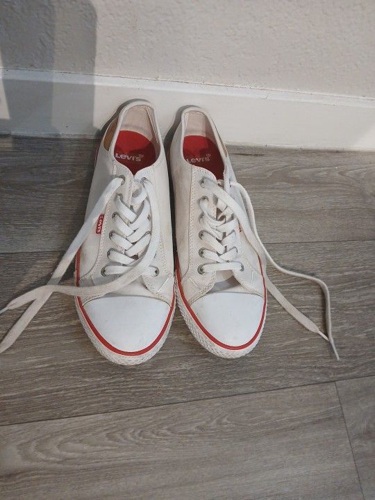 White Levi's Shoes