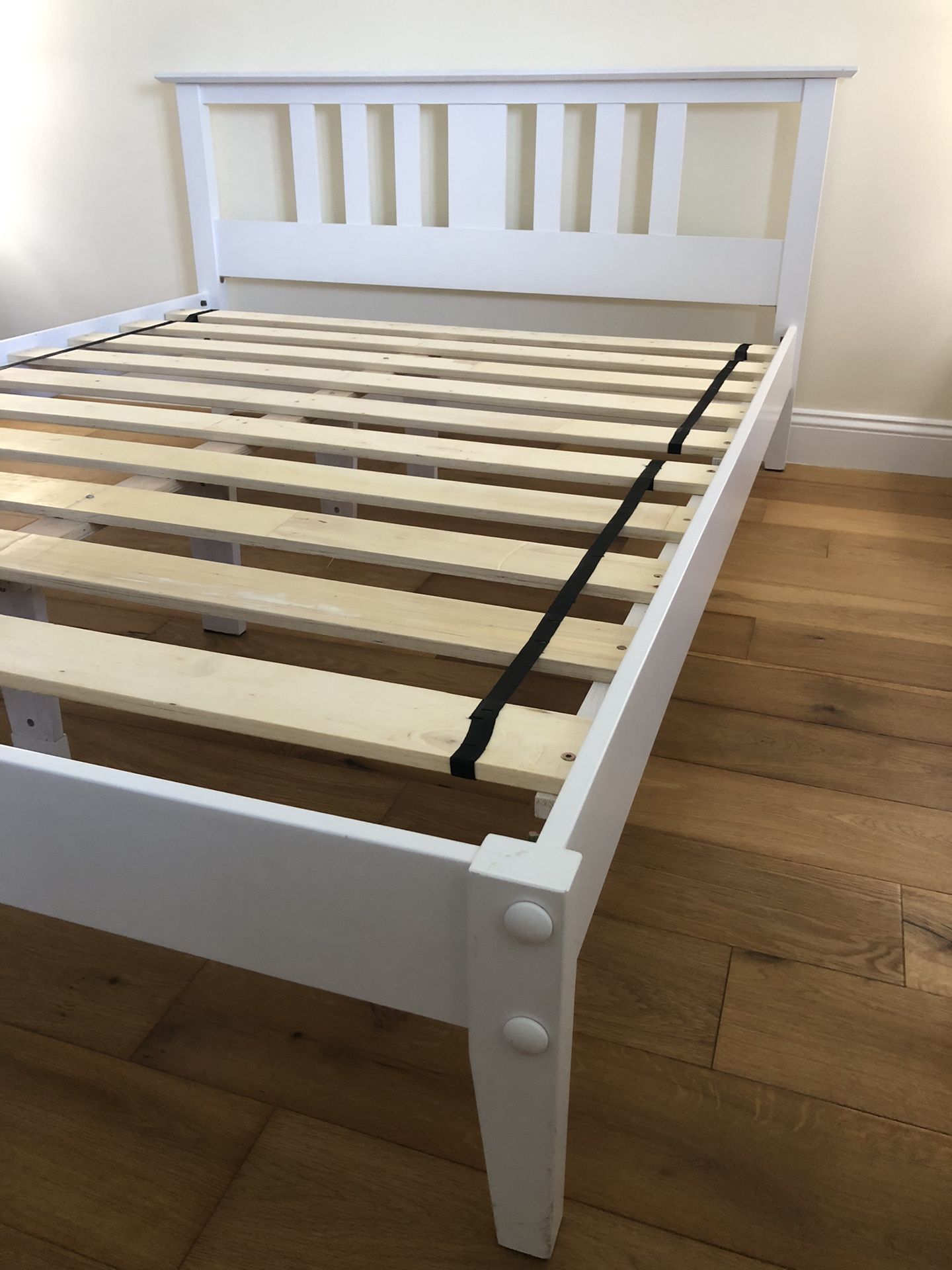 Queen Bed Wood Furniture Headboard Footboard Frame Slats “Night & Day” Brand. All Instructions And Hardware Included. Normal Wear. BEST OFFER. FCFS