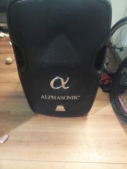 $100 obo blue tooth speaker alphasonik