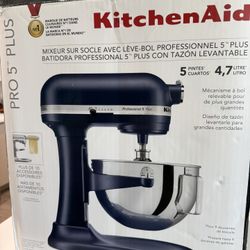 KitchenAid 5.5 Quart Bowl-Lift Stand Mixer in Matte Ink Blue