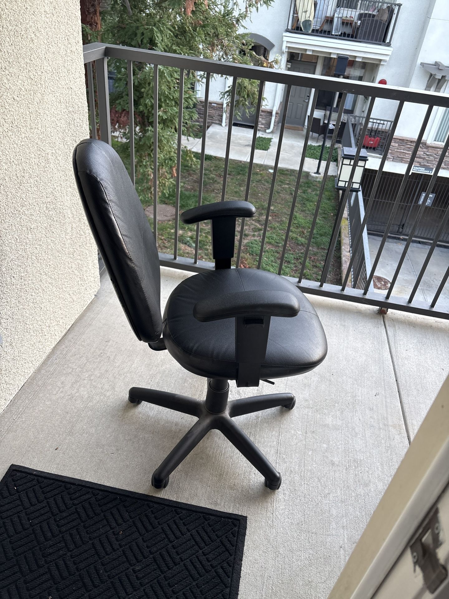 Office / Desk Chair 