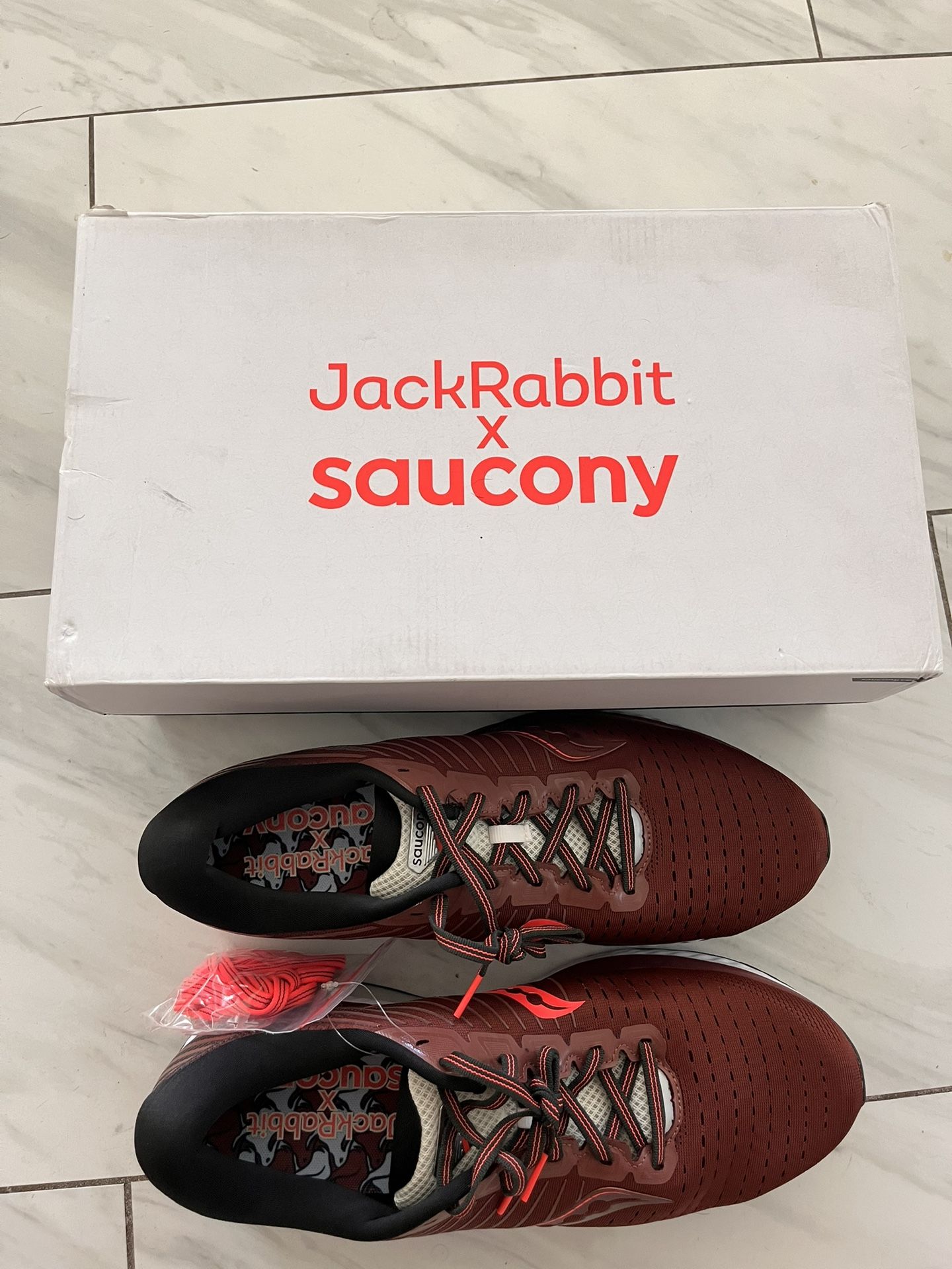 Saucony Men's x Jackrabbit Jackalope Guide 13 Trail Running Shoes
