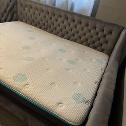 Bed Frame With Mattress 