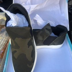 Shoes, Soda Size 7.5 Camo Color Slip Ins