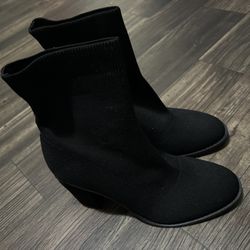 Black Boots Heels Size 8 
