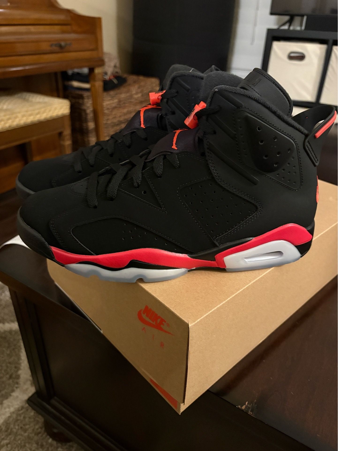 Jordan 6 Retro