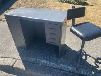Free desk