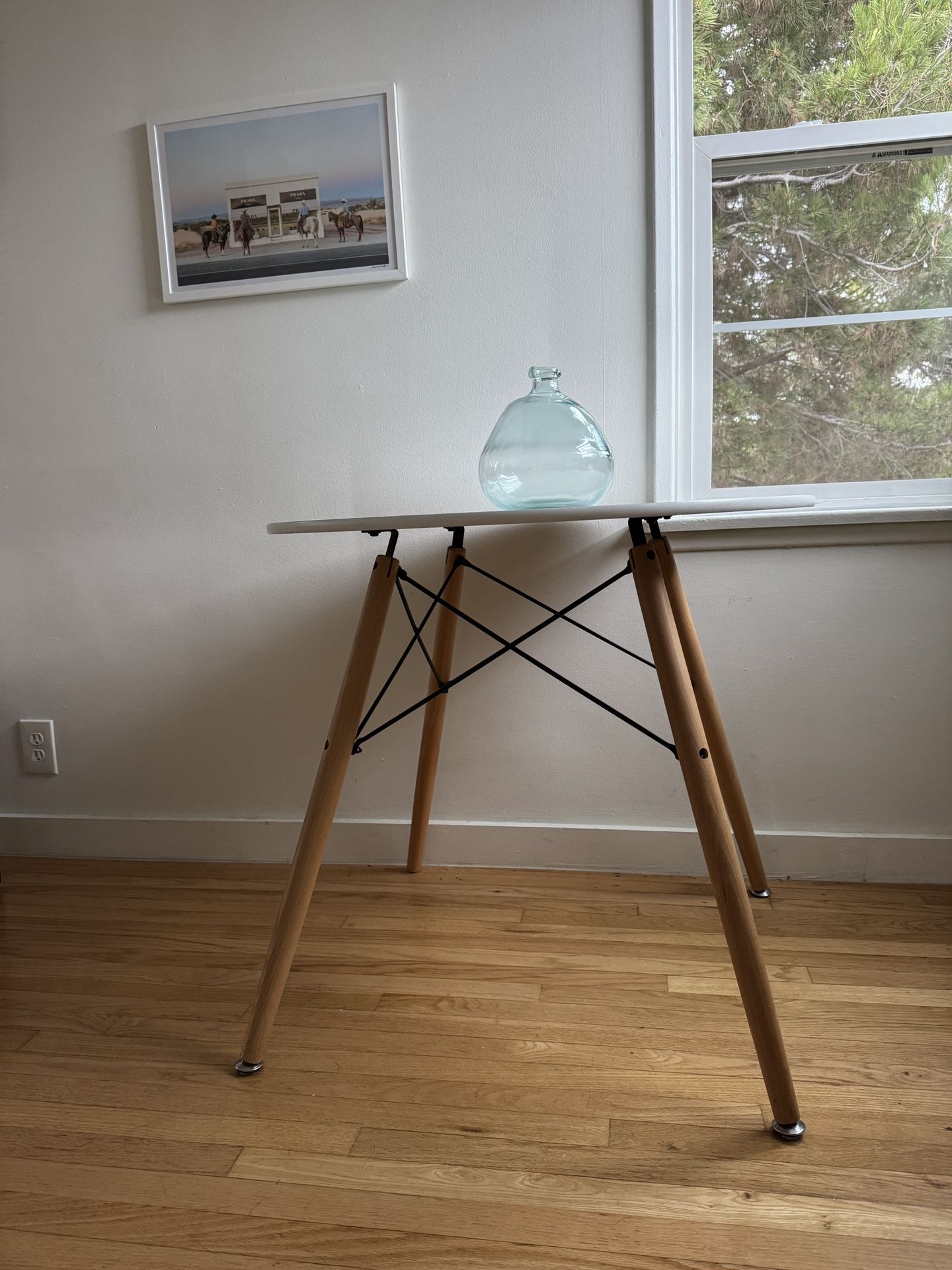 MID-CENTURY MODERN DINING TABLE