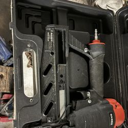 Banks 16 Gauge Finishing Nail Gun