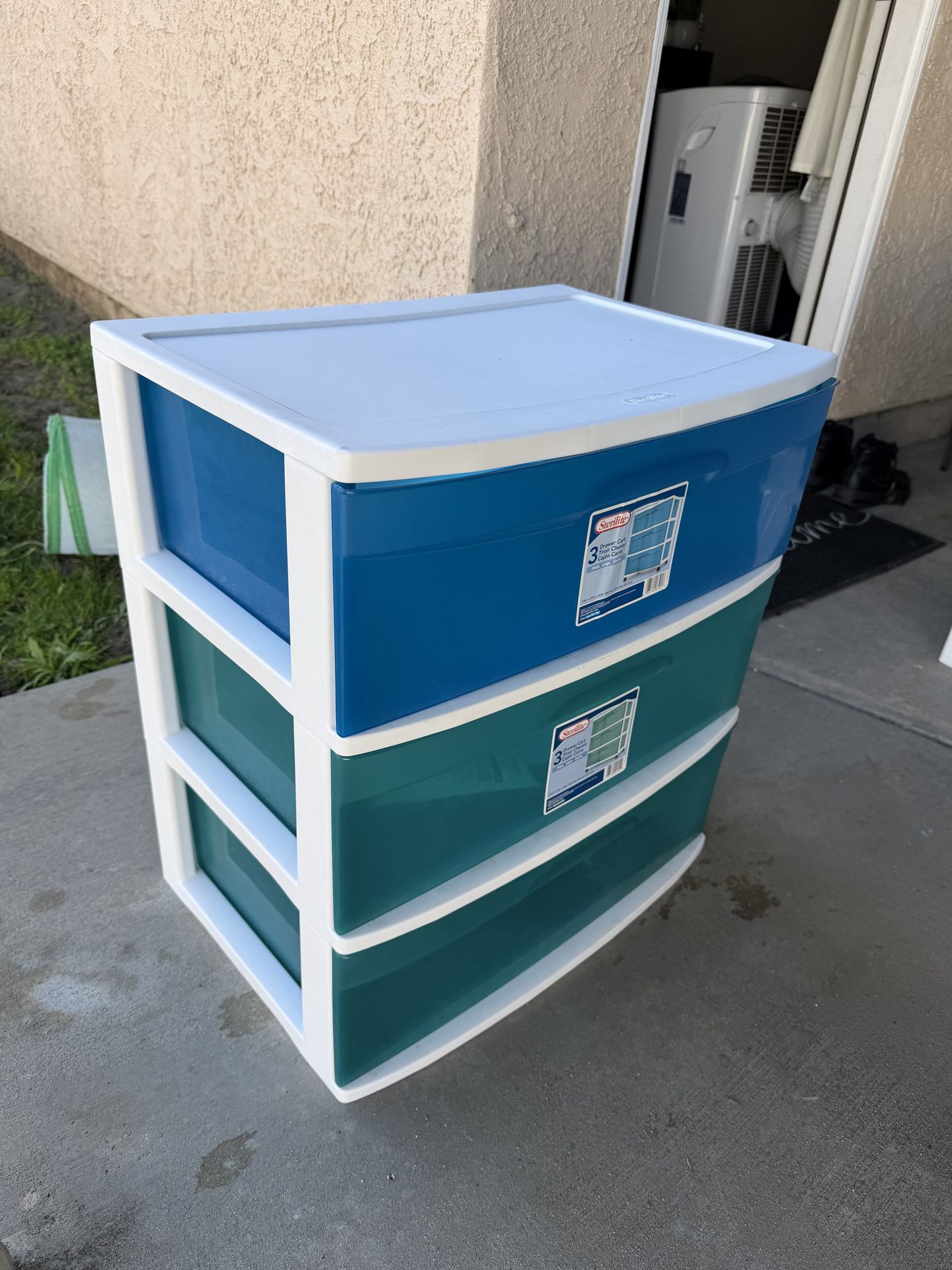 Brand new - Storage containers