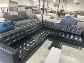 Sectional sofa black leather 110”-95”